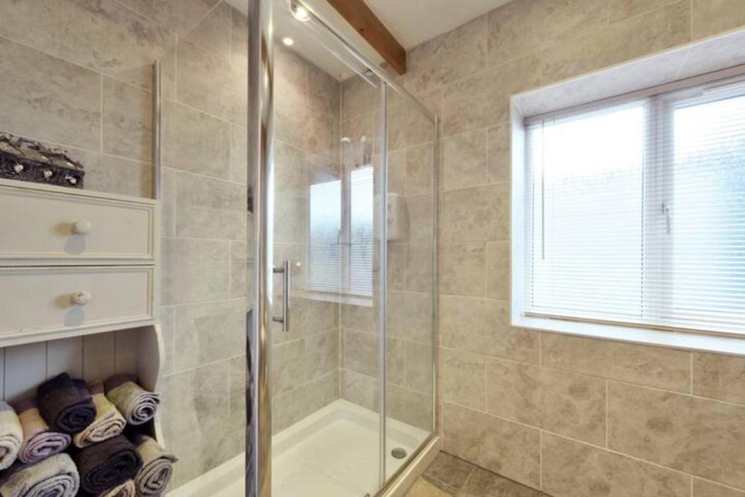 Oak Cottage With Private Log Fired Hot Tub ميدستون المظهر الخارجي الصورة